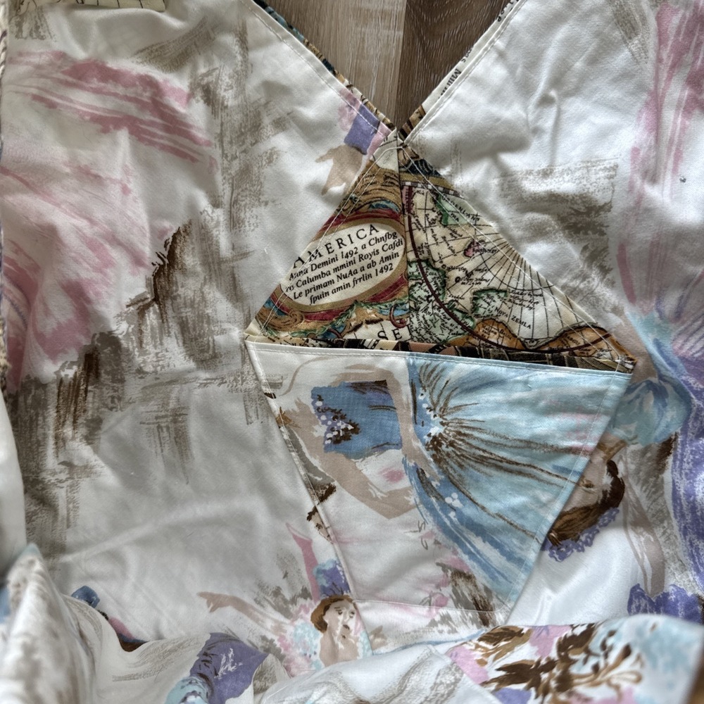 Hobo Style Shoulder Tote With Inside Pockets In A Map Print - Picture 4 of 6